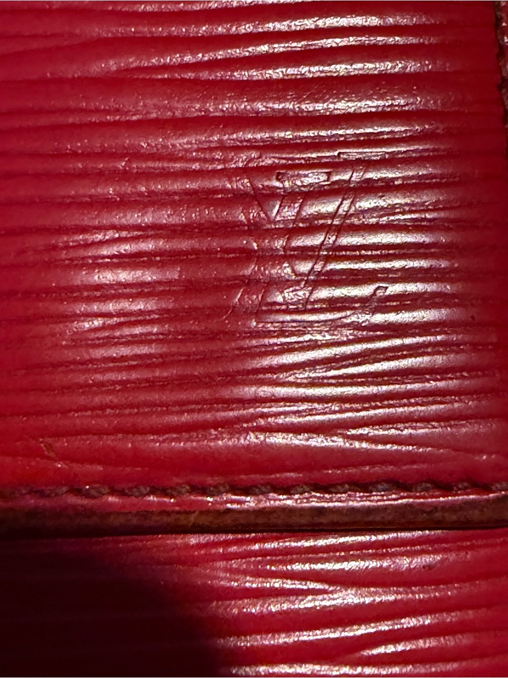Louis Vuitton Red Epi Leather bi fold wallet - Picture 2 of 9